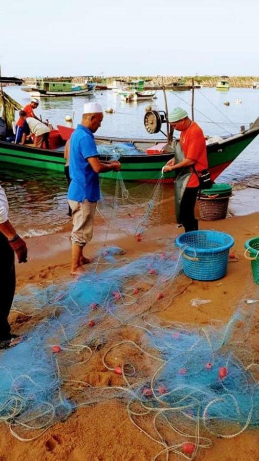 Fishing Village Marang Terengganu Buitenkant foto
