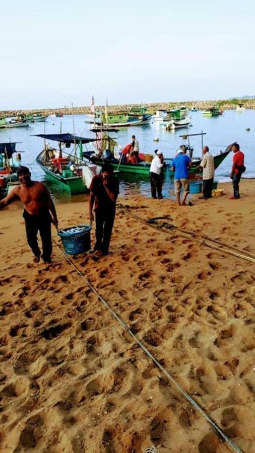Fishing Village Marang Terengganu Buitenkant foto